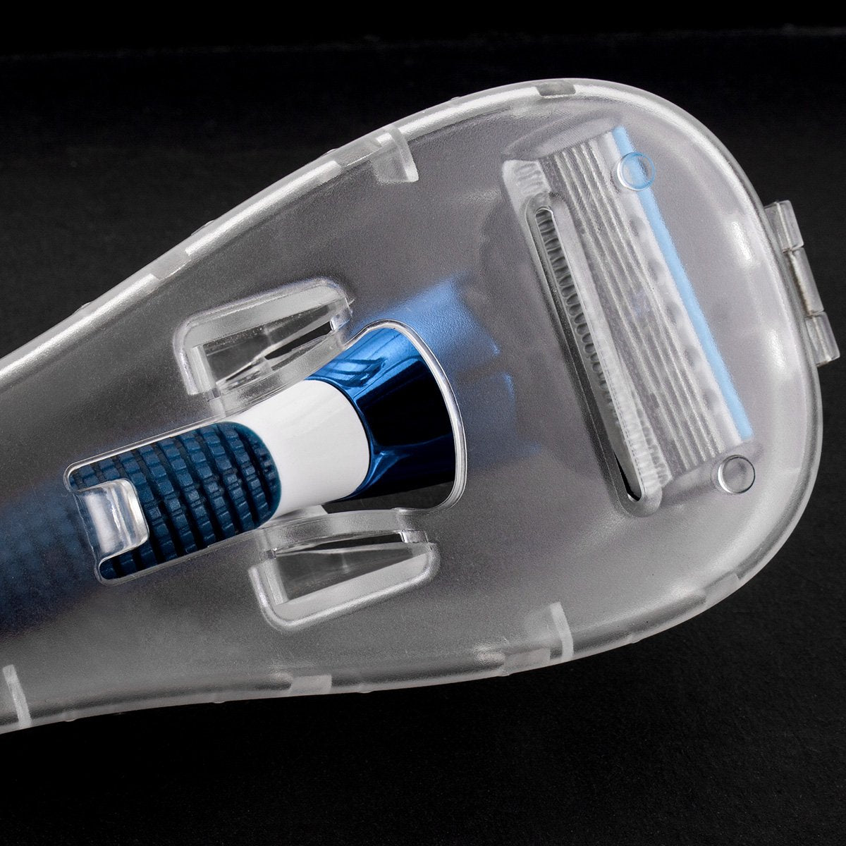 Razor Storage Case – Portable Transparent Protective Box for Men’s Razors, Hard Plastic Travel Shaver Holder, Dustproof Scratch-Resistant Organizer, Compatible with Gillette, Harry’s and Other Manual Razors, Ideal for Home, Business Trips, Gym and Travel